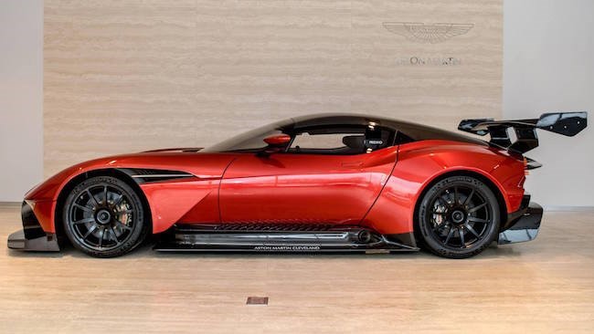 Sieu xe Vulcan nha Aston Martin co gia 2,4 trieu USD-Hinh-2